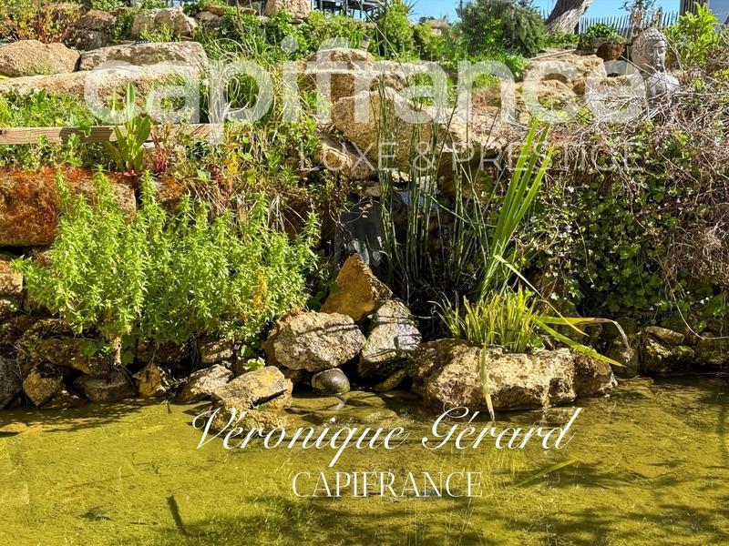 Propriété - 310 m² - 8 pièces