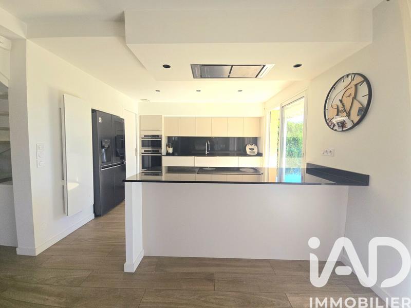 Maison - 144 m² - 7 pièces