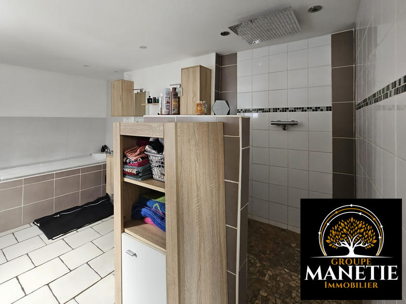 Maison - 182 m² - 7 pièces