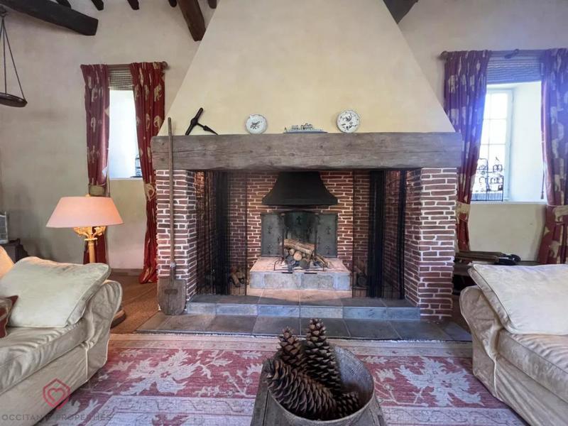 Propriété - 294 m² - 9 pièces