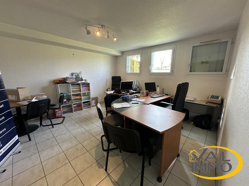 Bureau - 157 m² - 6 pièces