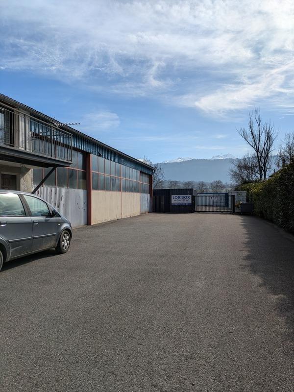 Entrepôt - 150 m² - 1 pièce