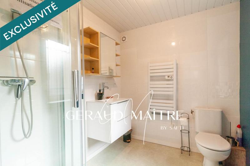 Maison - 242 m² - 10 pièces