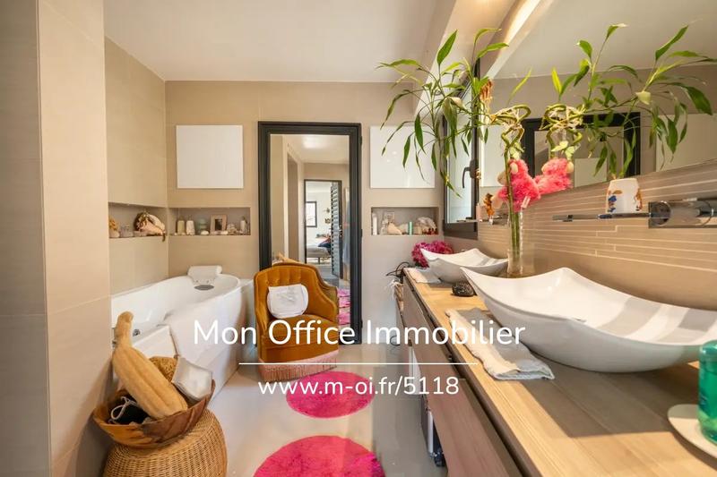 Maison de village - 280 m² - 4 pièces