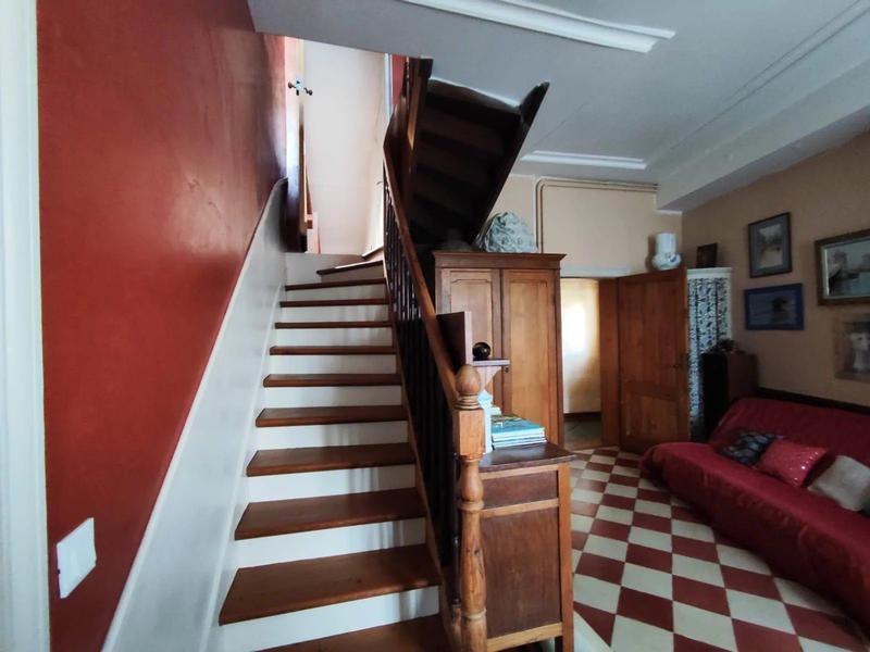 Maison - 248 m² - 6 pièces