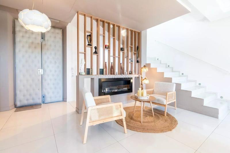 Maison - 400 m² - 7 pièces