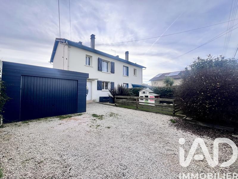 Maison - 90 m² - 5 pièces