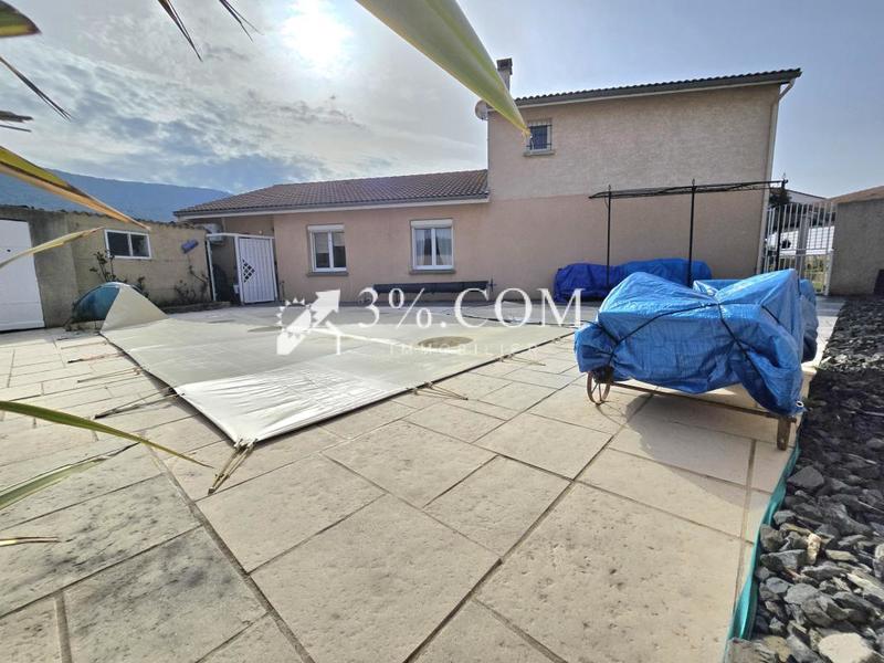 Villa - 150 m² - 8 pièces