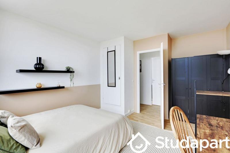 Chambre - 13 m² - 1 pièce