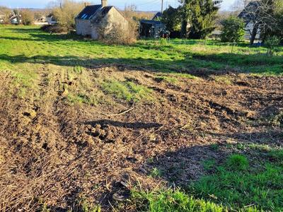 Terrain constructible - 1 100 m²