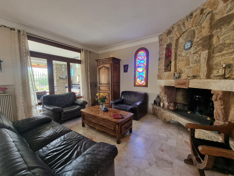 Propriété - 270 m² - 8 pièces