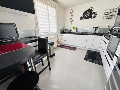 Appartement - 120 m² - 6 pièces