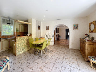 Maison - 160 m² - 7 pièces