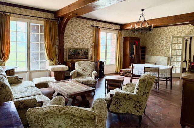 Maison ancienne - 220 m² - 12 pièces