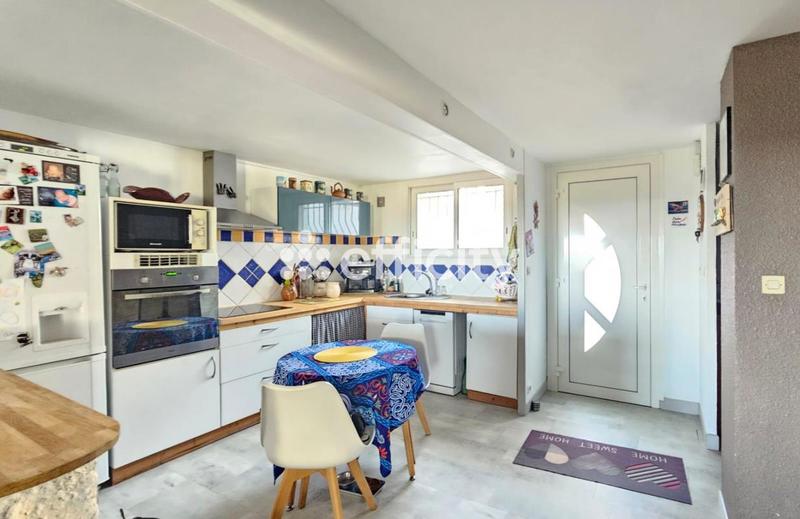 Maison - 92 m² - 5 pièces