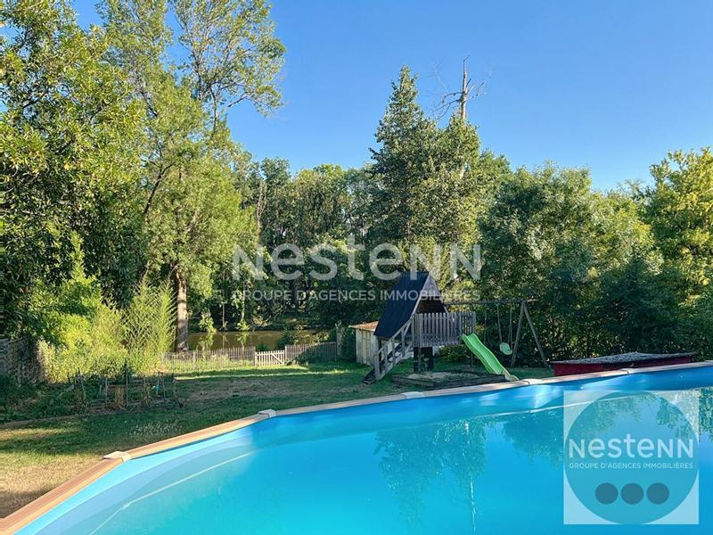 Maison - 200 m² - 8 pièces