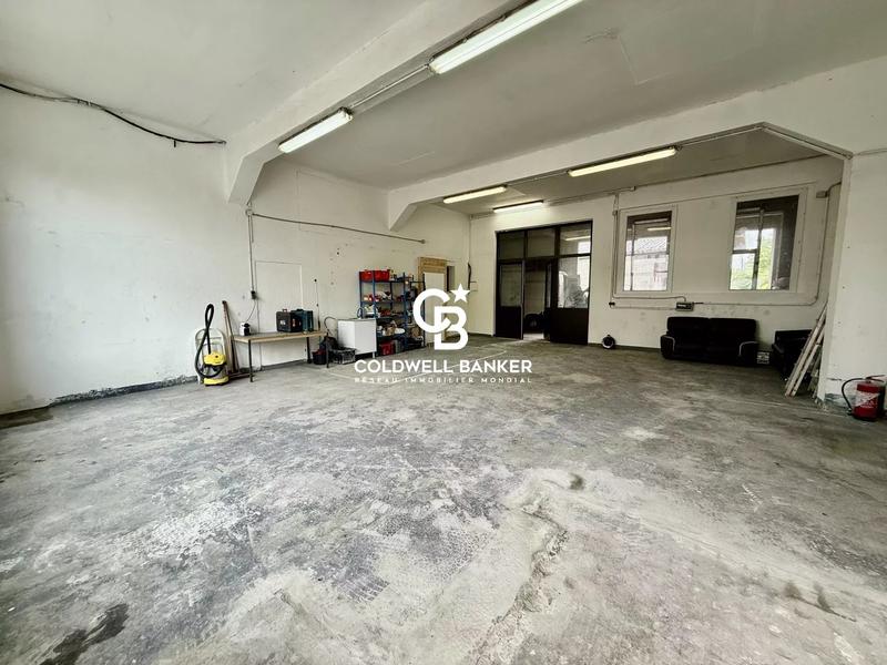 Local commercial - 110 m² - 2 pièces