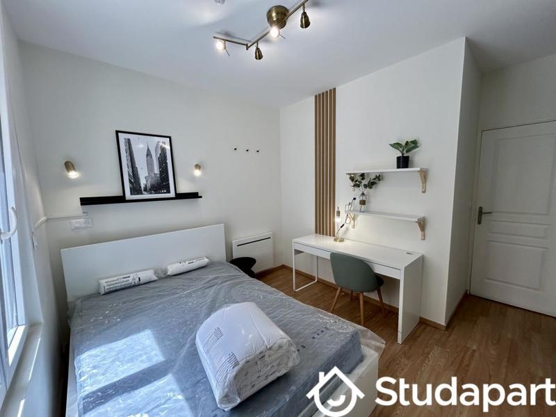 Chambre - 10 m² - 1 pièce