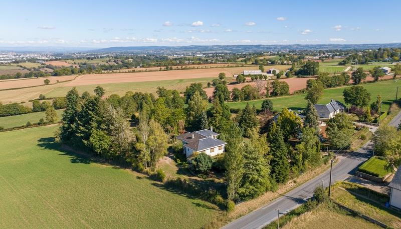 Maison bourgeoise - 376 m² - 8 pièces