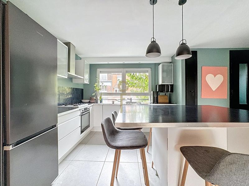 Maison - 180 m² - 7 pièces