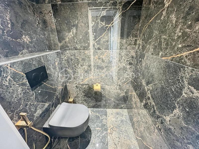 Maison - 198 m² - 6 pièces