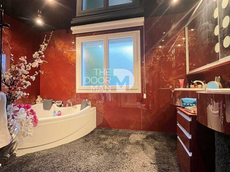 Maison - 157 m² - 5 pièces