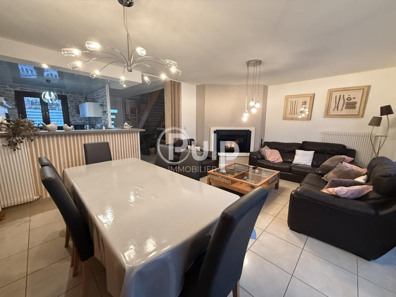 Pavillon - 95 m² - 8 pièces