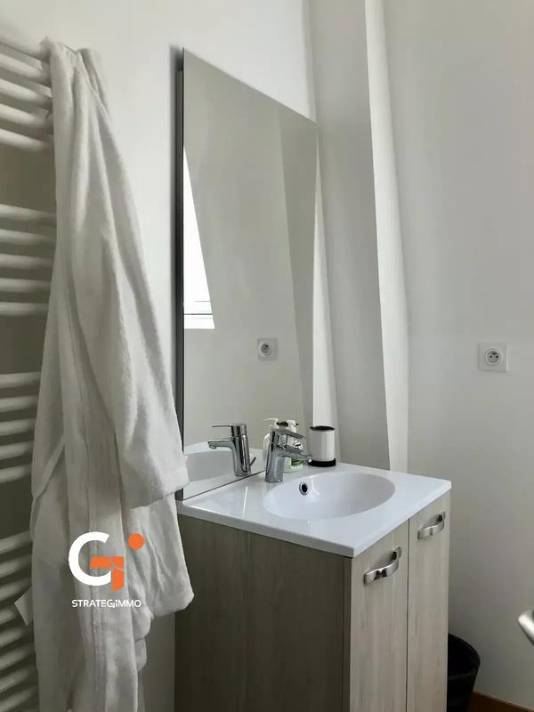 Immeuble - 250 m² - 14 pièces