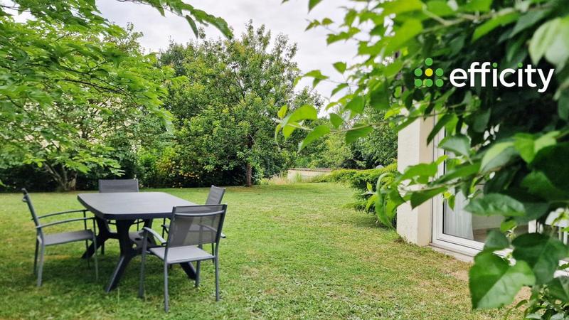 Maison traditionnelle - 114 m² - 8 pièces