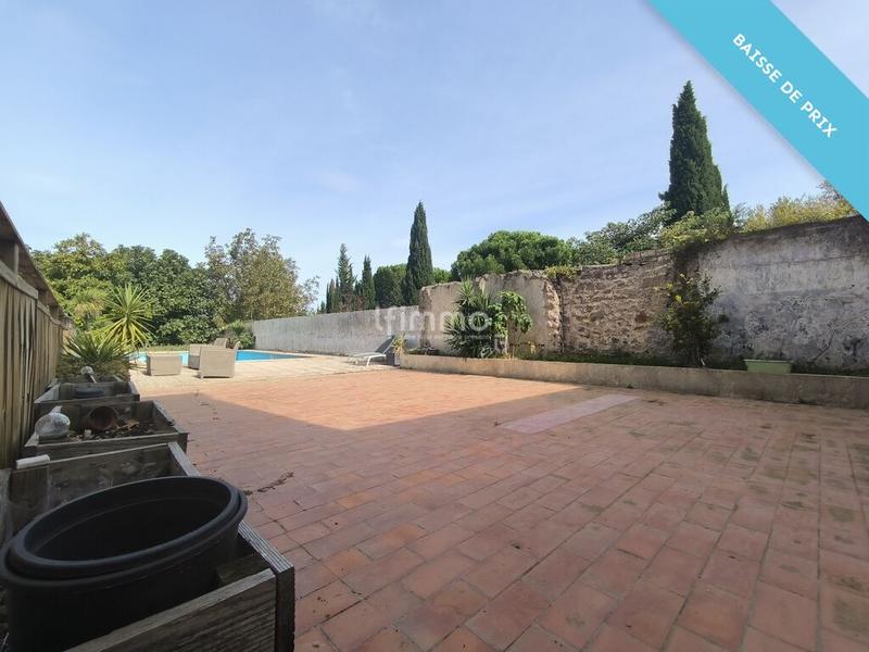 Maison - 260 m² - 9 pièces