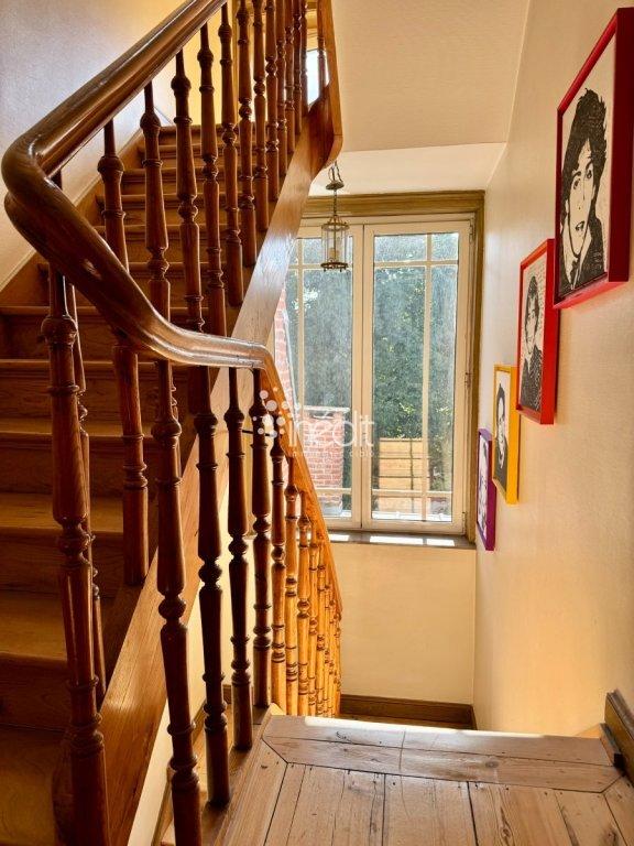 Maison bourgeoise - 242 m² - 10 pièces