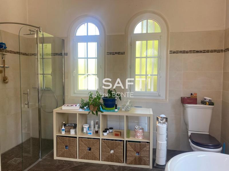 Propriété - 488 m² - 9 pièces