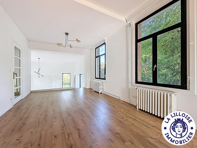 Maison - 217 m² - 7 pièces