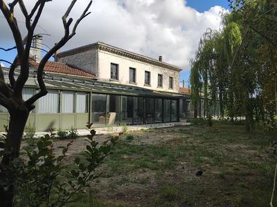 Maison - 500 m² - 9 pièces