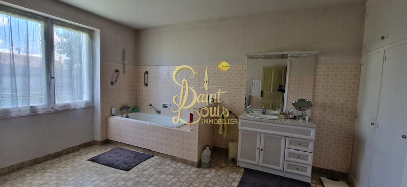 Maison - 200 m² - 6 pièces