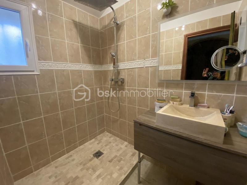 Maison traditionnelle - 180 m² - 5 pièces