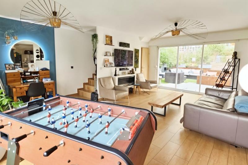 Maison contemporaine - 170 m² - 7 pièces