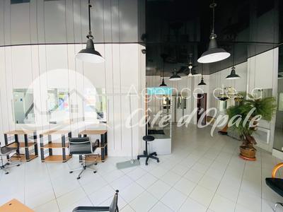 Local commercial - 68 m²