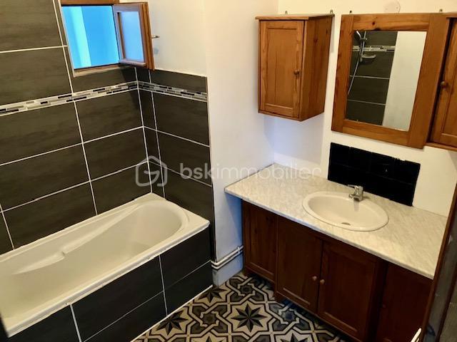 Maison en pierre - 208 m² - 4 pièces