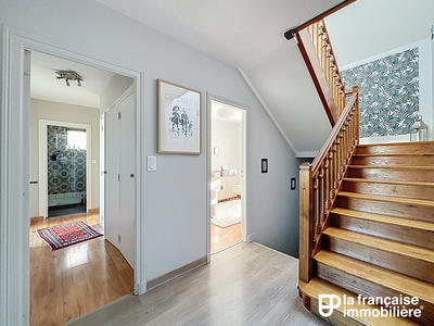 Maison - 181 m² - 8 pièces