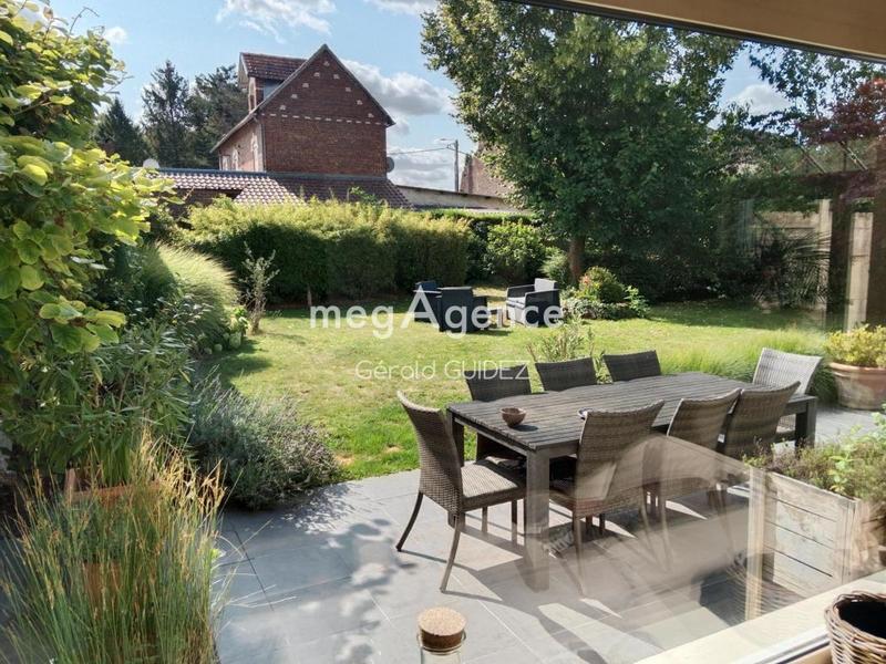 Maison - 230 m² - 11 pièces