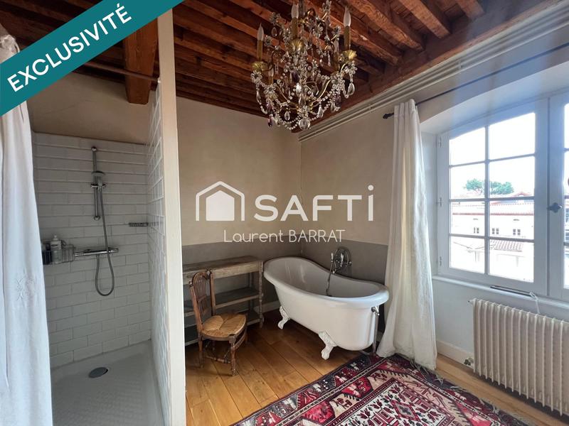 Appartement - 230 m² - 9 pièces