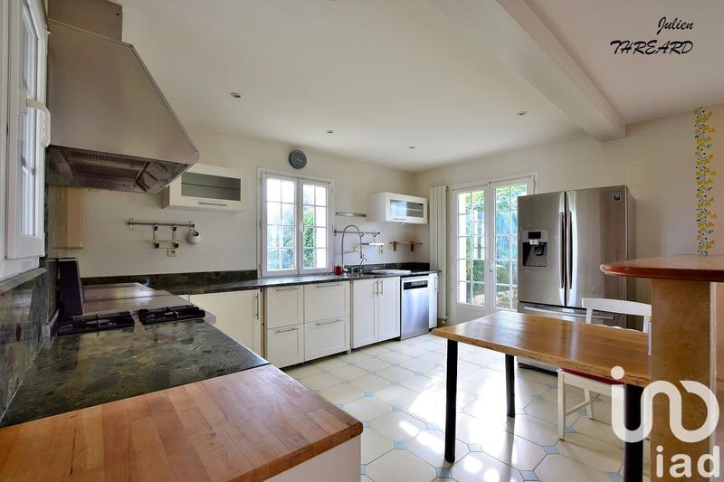 Maison - 224 m² - 6 pièces