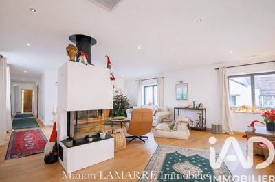 Maison - 181 m² - 7 pièces