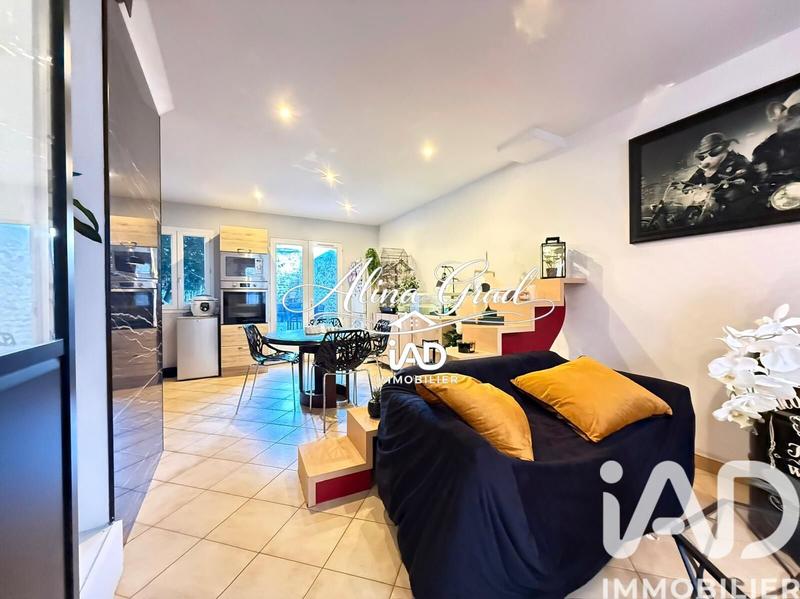 Maison de ville - 80 m² - 5 pièces