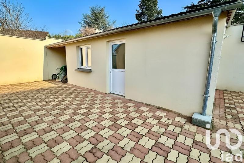 Maison - 228 m² - 8 pièces