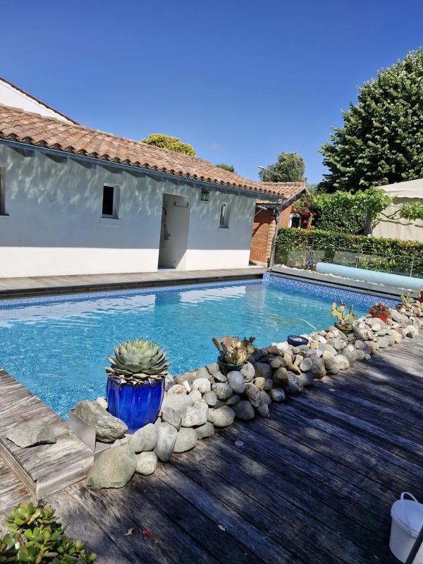 Demeure - 450 m² - 10 pièces