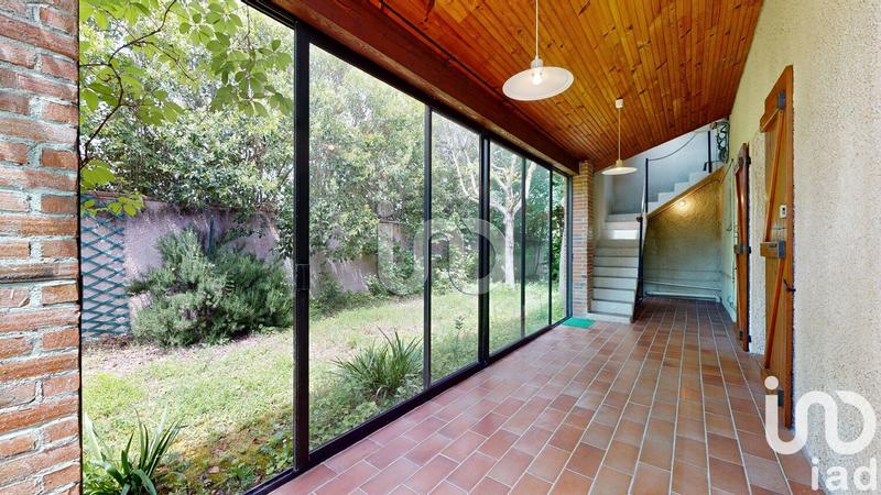 Maison - 233 m² - 7 pièces