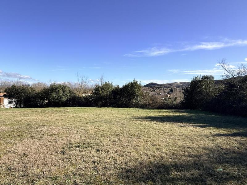 Terrain constructible - 1 033 m²