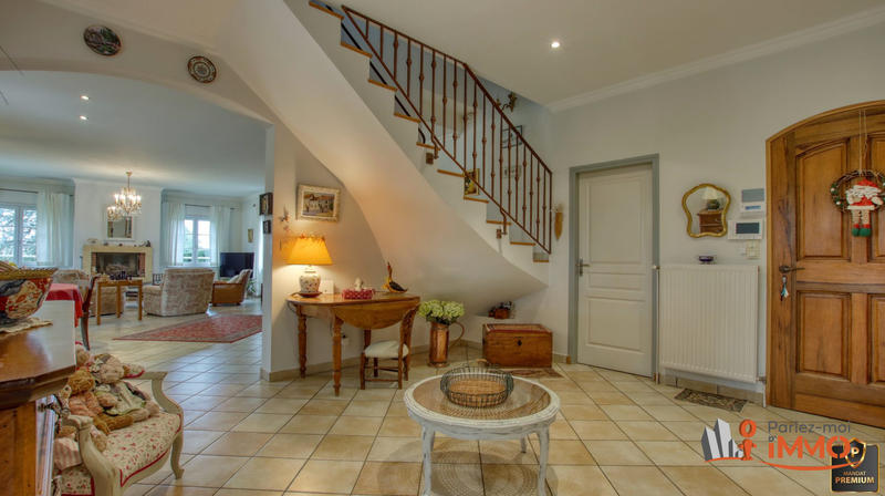 Maison - 189 m² - 6 pièces